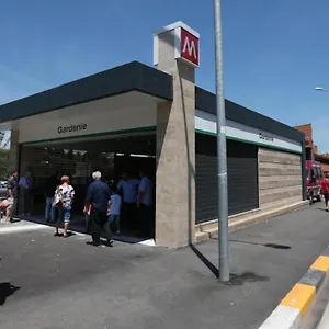 Intero Centocelle Roma. Affaccio Metro Roma